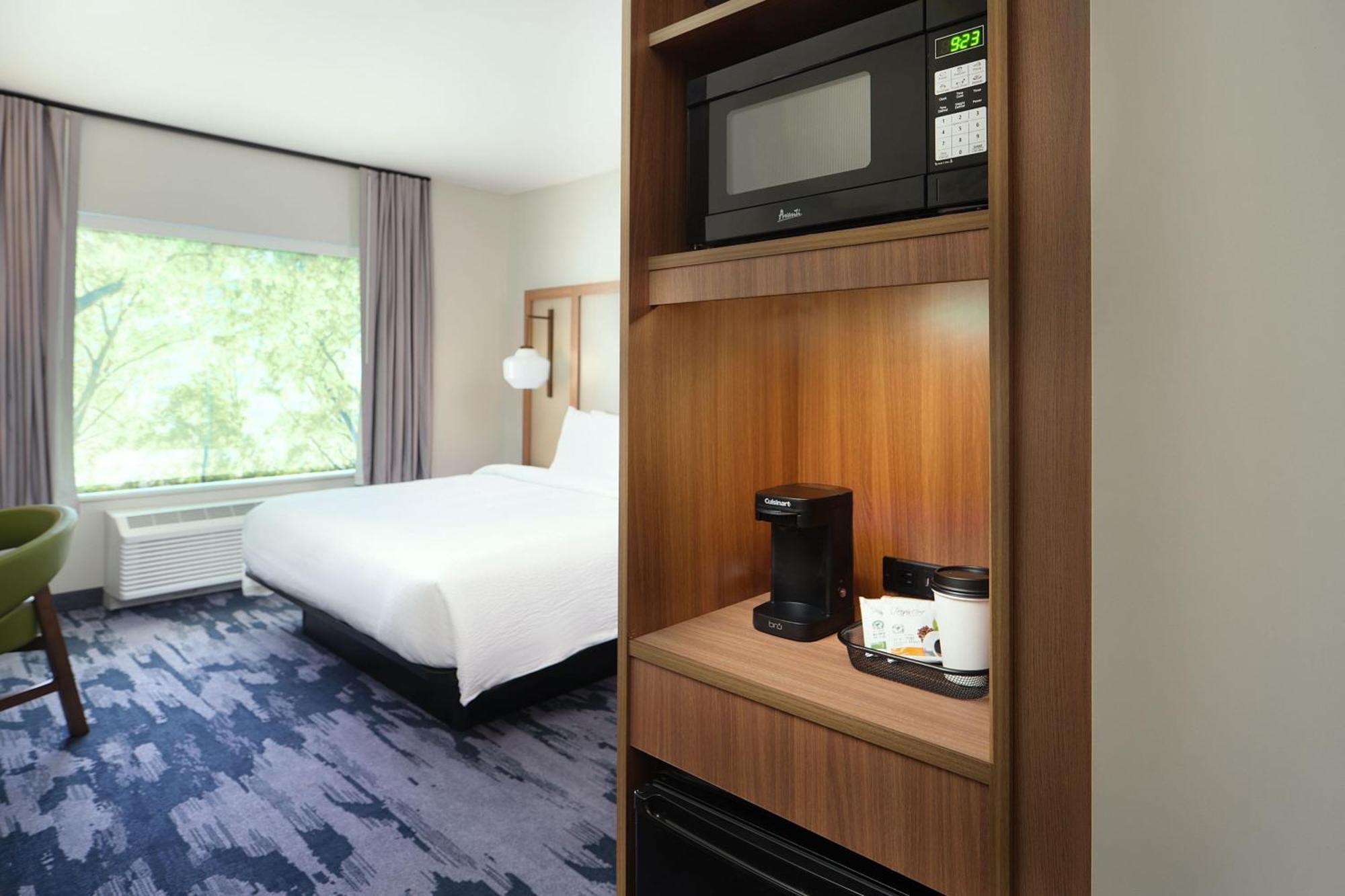 Fairfield & By Marriott Lauderdale Northwest Hotel 2*